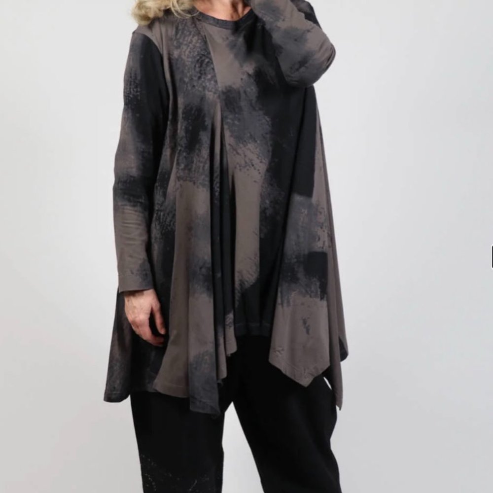 Moyuru Tunic NWT High Low Hankerchief Hem Brown-Black Abstract Pattern Cotton M